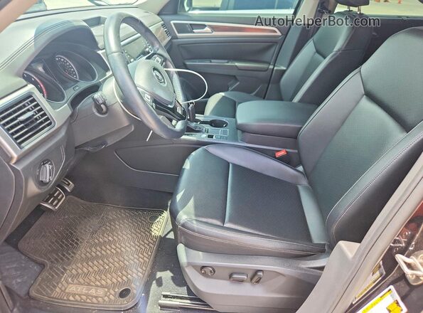 1V2FR2CA5JC581719 2018 VOLKSWAGEN ATLAS Black Widok wnętrza z przodu