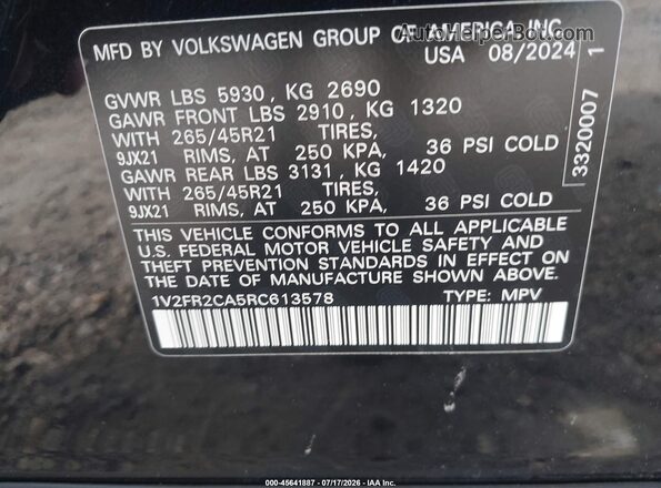 1V2FR2CA5RC613578 2024 VOLKSWAGEN ATLAS Black Engine compartment view