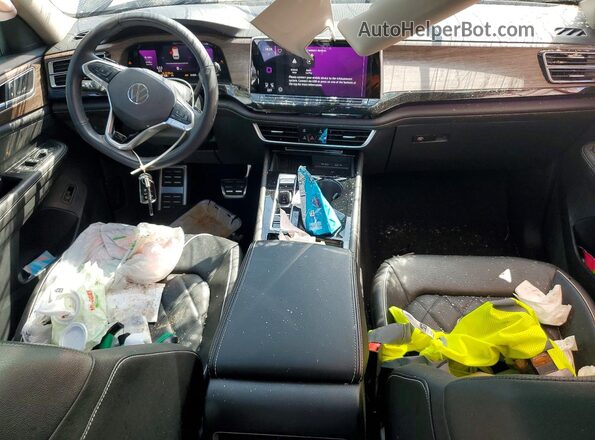 1V2FR2CA5SC532196 2025 VOLKSWAGEN ATLAS Green Vista del salpicadero
