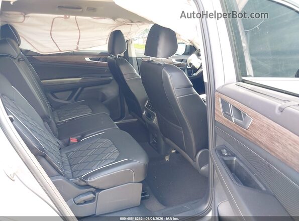 1V2FR2CA8RC572332 2024 VOLKSWAGEN ATLAS Silver VIN sticker view