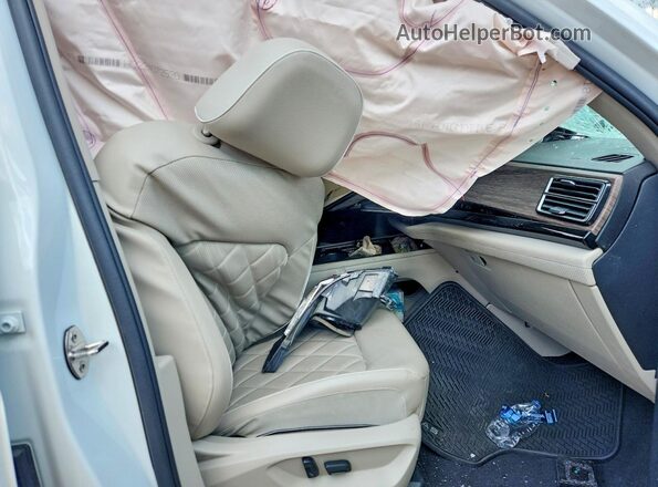 1V2FR2CA8RC616751 2024 VOLKSWAGEN ATLAS White Front interior view