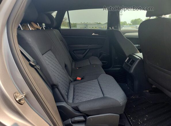 1V2GC2CA0LC203655 2020 VOLKSWAGEN ATLAS Серебряный Вид задней части салона