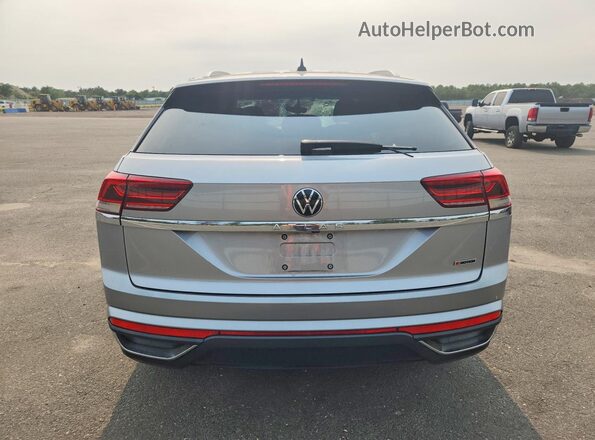 1V2GC2CA0LC203655 2020 VOLKSWAGEN ATLAS Серебряный Вид сзади