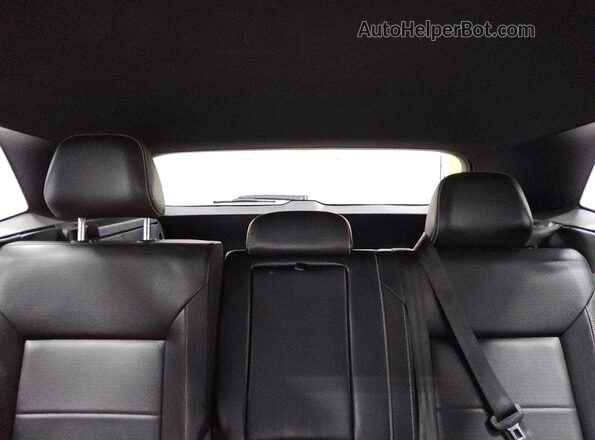 1V2HE2CA0NC217511 2022 VOLKSWAGEN ATLAS Silver Rear seats view