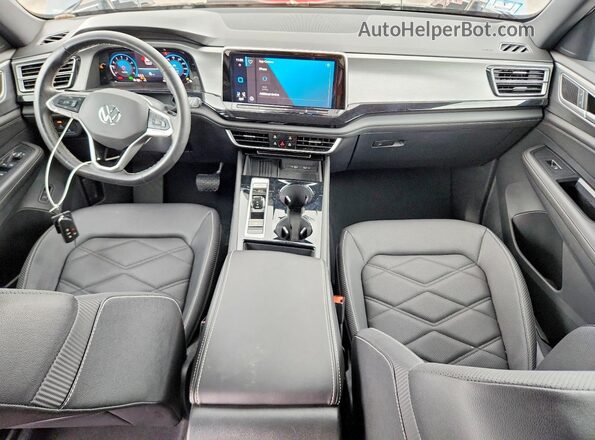 1V2HE2CA4SC227163 2025 VOLKSWAGEN ATLAS Silver Widok deski rozdzielczej