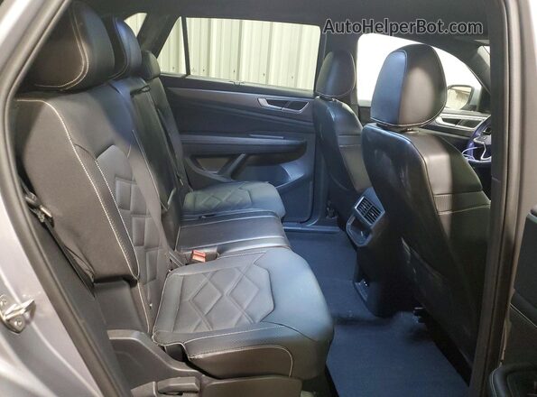 1V2HE2CA5RC232429 2024 VOLKSWAGEN ATLAS Silver Rear interior view