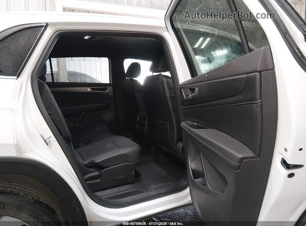 1V2HE2CA7RC229175 2024 VOLKSWAGEN ATLAS White Vista de la etiqueta del VIN