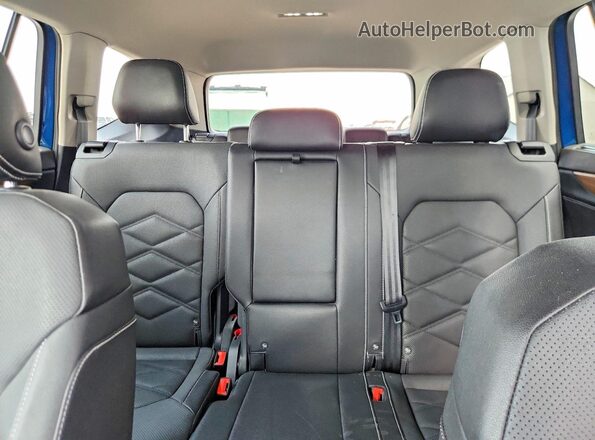 1V2HN2CA6TC527479 2026 VOLKSWAGEN ATLAS Blue Вид задніх сидінь
