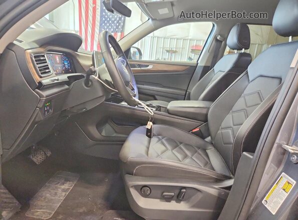 1V2HR2CA2SC518782 2025 VOLKSWAGEN ATLAS Gray Front interior view