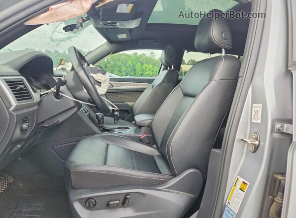 1V2JE2CA1MC207148 2021 VOLKSWAGEN ATLAS Silver Вид салону спереду
