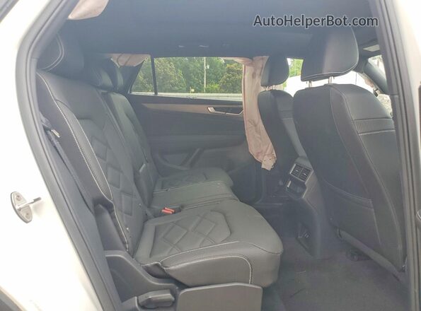 1V2JE2CA2SC227485 2025 VOLKSWAGEN ATLAS White Вид задньої частини салону