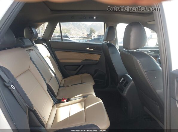 1V2JE2CA6MC237116 2021 VOLKSWAGEN ATLAS White Widok naklejki z numerem VIN