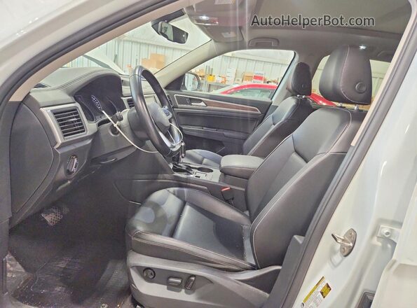 1V2JR2CA3MC511697 2021 VOLKSWAGEN ATLAS White Widok wnętrza z przodu