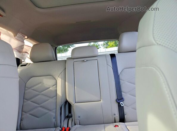 1V2JR2CAXRC595170 2024 VOLKSWAGEN ATLAS White Vista de los asientos traseros