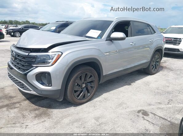 1V2KE2CA1SC229815 2025 VOLKSWAGEN ATLAS Silver Przód lewy