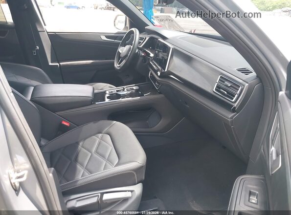 1V2KE2CA1SC229815 2025 VOLKSWAGEN ATLAS Silver Widok wnętrza z przodu