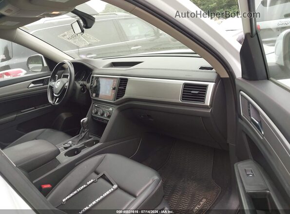 1V2KR2CA2JC585709 2018 VOLKSWAGEN ATLAS White წინა სალონის ხედი