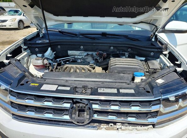 1V2KR2CA3JC532498 2018 VOLKSWAGEN ATLAS White Widok komory silnika