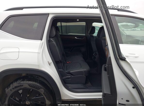 1V2KR2CA3SC519574 2025 VOLKSWAGEN ATLAS White Вид наклейки з VIN-кодом