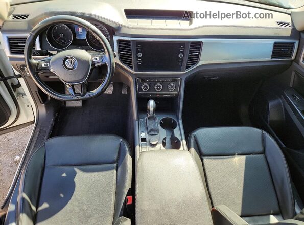 1V2KR2CA4JC508727 2018 VOLKSWAGEN ATLAS White Widok deski rozdzielczej