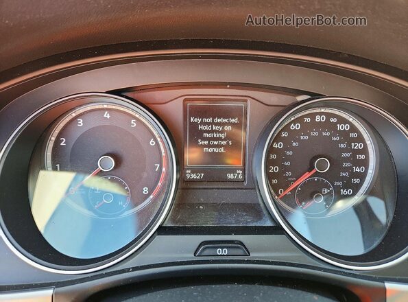1V2KR2CA4JC508727 2018 VOLKSWAGEN ATLAS White Widok zestawu wskaźników