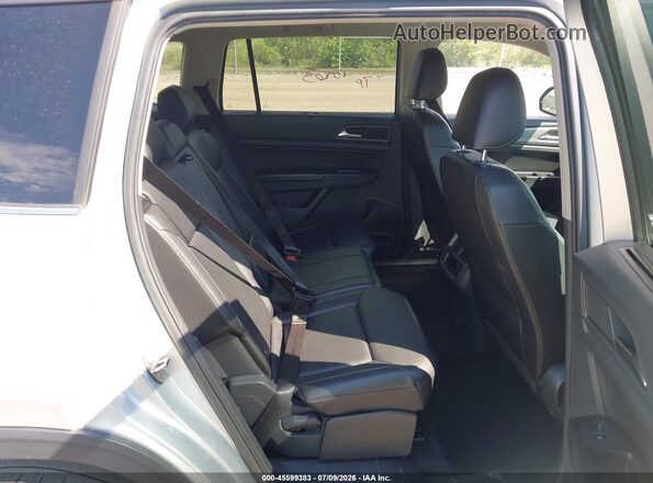1V2KR2CA4JC576963 2018 VOLKSWAGEN ATLAS Silver VIN sticker view