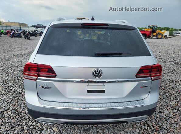 1V2KR2CA7JC563785 2018 VOLKSWAGEN ATLAS Silver Vista trasera