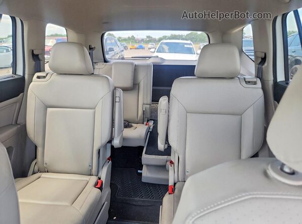 1V2KR2CA7JC572406 2022 VOLKSWAGEN ATLAS White Հետևի նստատեղերի տեսք