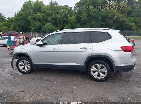 1V2KR2CA7JC573443 2018 VOLKSWAGEN ATLAS Silver Widok wnętrza 360 stopni