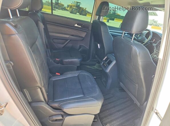 1V2KR2CAXPC551896 2023 VOLKSWAGEN ATLAS White Widok wnętrza z tyłu