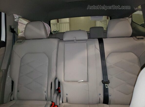 1V2LN2CA4TC506916 2026 VOLKSWAGEN ATLAS White Vista de los asientos traseros