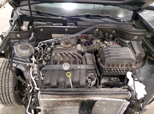 1V2LR2CA0KC588596 2019 VOLKSWAGEN ATLAS Gray Vista del compartimento del motor