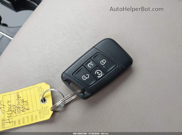 1V2LR2CA4JC544261 2018 VOLKSWAGEN ATLAS Red Vista del salpicadero