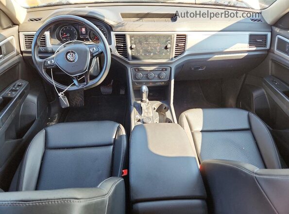 1V2LR2CA5KC515093 2019 VOLKSWAGEN ATLAS Silver Widok deski rozdzielczej