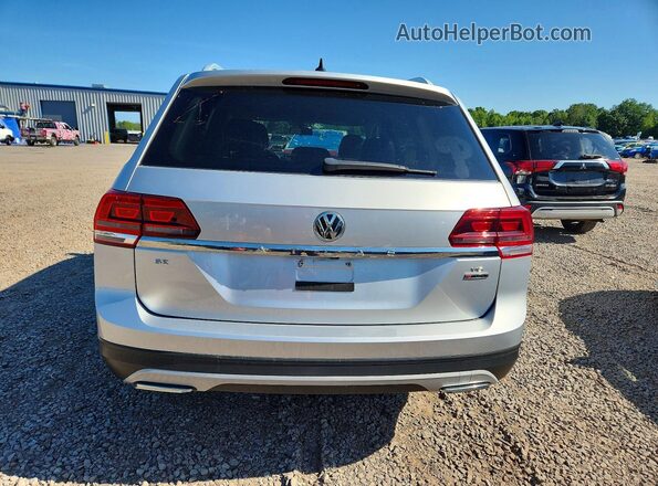 1V2LR2CA5KC515093 2019 VOLKSWAGEN ATLAS Silver Widok z tyłu