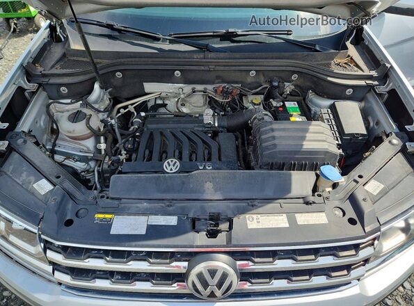 1V2LR2CA6JC501055 2018 VOLKSWAGEN ATLAS Silver Widok wnętrza z tyłu