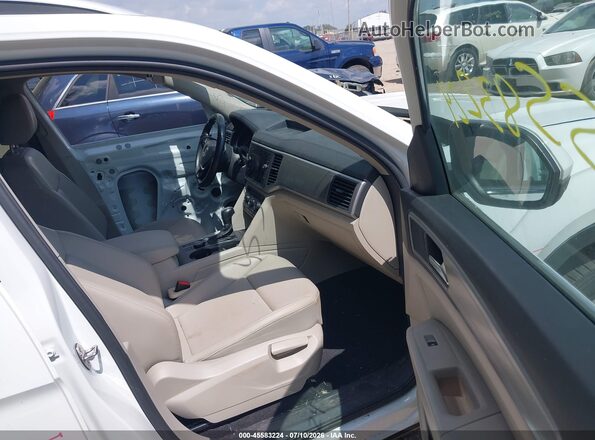 1V2LR2CA6KC602419 2019 VOLKSWAGEN ATLAS White Front interior view