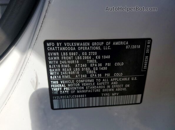 1V2LR2CA7JC586651 2018 VOLKSWAGEN ATLAS White Vista del compartimento del motor
