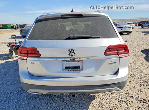 1V2LR2CA7KC517752 2019 VOLKSWAGEN ATLAS Silver Rear view
