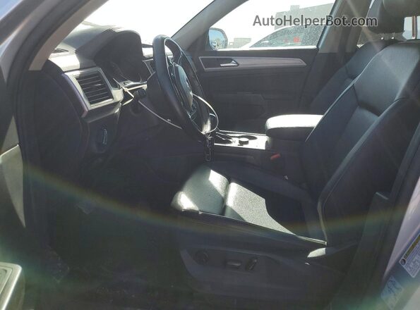 1V2LR2CA7KC517752 2019 VOLKSWAGEN ATLAS Silver Front interior view