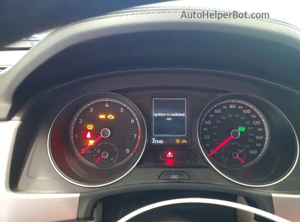 1V2LR2CA8JC539001 2018 VOLKSWAGEN ATLAS White Вид щитка приладів