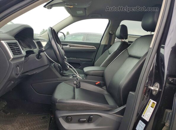 1V2LR2CA8JC590028 2018 VOLKSWAGEN ATLAS Black Widok wnętrza z przodu