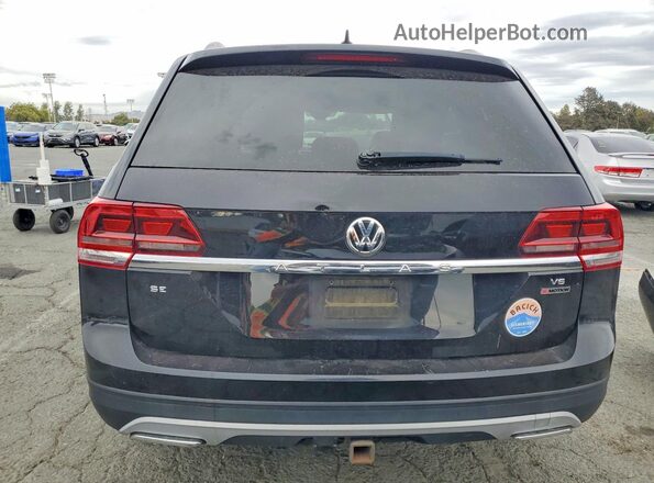 1V2LR2CA8JC590028 2018 VOLKSWAGEN ATLAS Black Widok z tyłu