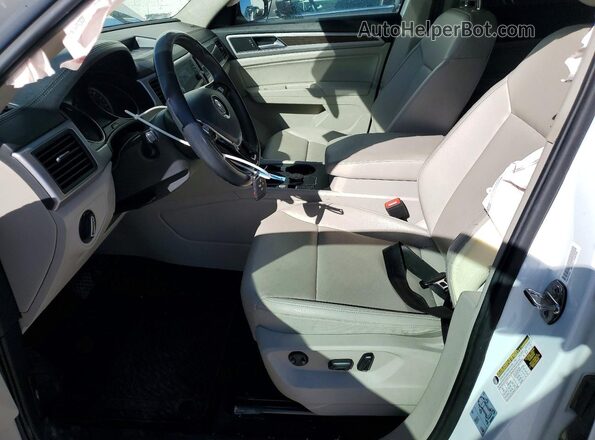1V2LR2CA9JC552145 2018 VOLKSWAGEN ATLAS Белый Вид салона спереди