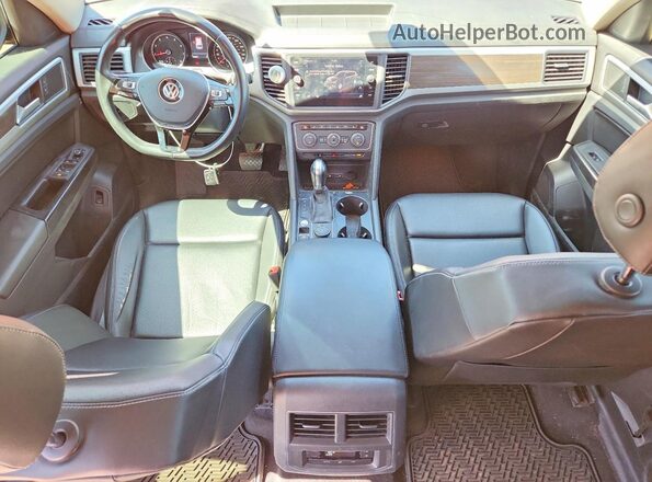 1V2LR2CA9JC589194 2018 VOLKSWAGEN ATLAS Red Вид панелі приладів