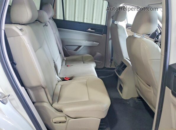 1V2LR2CAXJC503391 2018 VOLKSWAGEN ATLAS White Вид задніх сидінь
