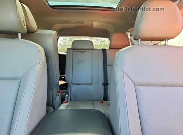 1V2MR2CA0JC555312 2018 VOLKSWAGEN ATLAS Blue Vista de los asientos traseros