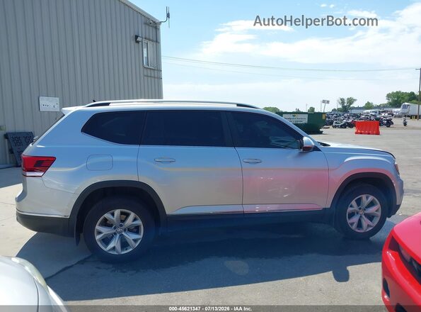 1V2MR2CA3JC561721 2018 VOLKSWAGEN ATLAS Silver Widok wnętrza z tyłu