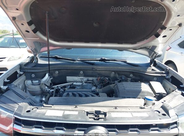 1V2MR2CA3JC561721 2018 VOLKSWAGEN ATLAS Silver Widok z tyłu