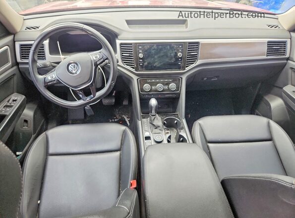 1V2MR2CA7KC538086 2019 VOLKSWAGEN ATLAS Красный Вид панели приборов